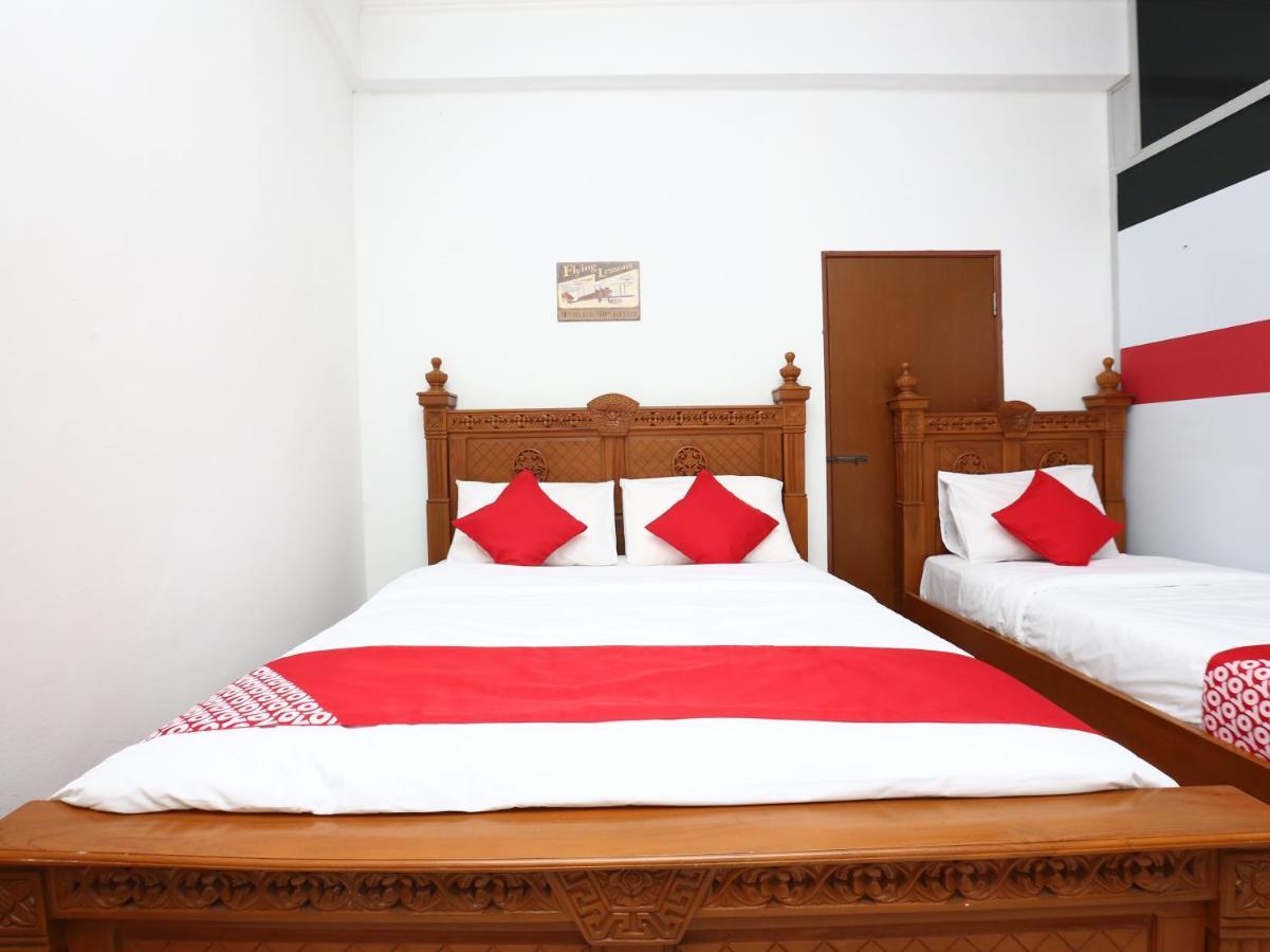 Super Oyo 89435 Nusantara Group Hotel Jertih Esterno foto